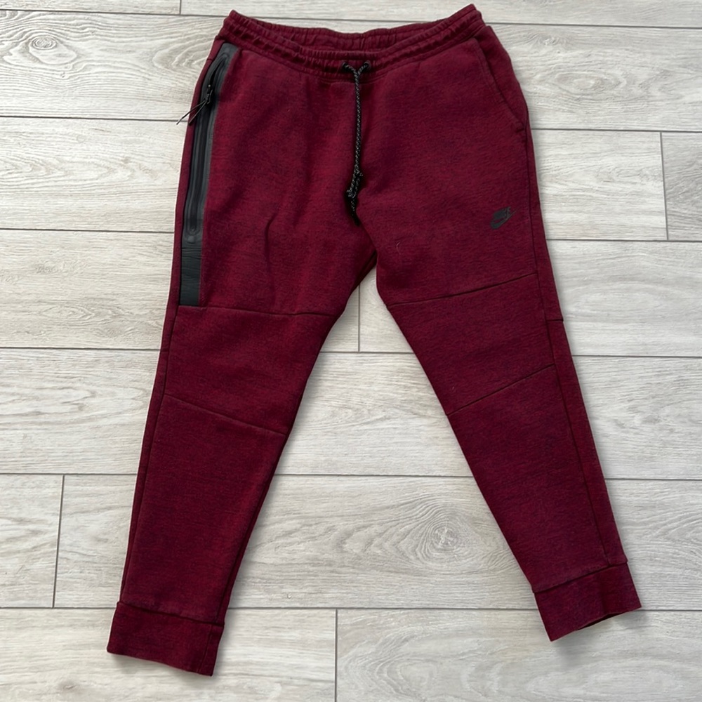 Nike Maroon Tech Fleece Jogger Pants size XL